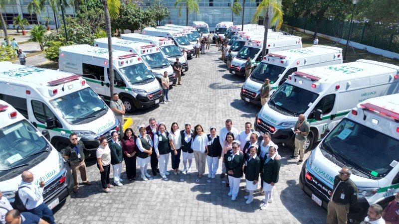 Acompaña Mara Lezama, la entrega de 20 ambulancias para el IMSS y 112 mdp para infraestructura hospitalaria en Chetumal y Benito Juárez