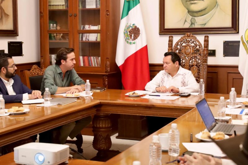 Acuerdan colaboración para avanzar en el abastecimiento de gas natural a Yucatán