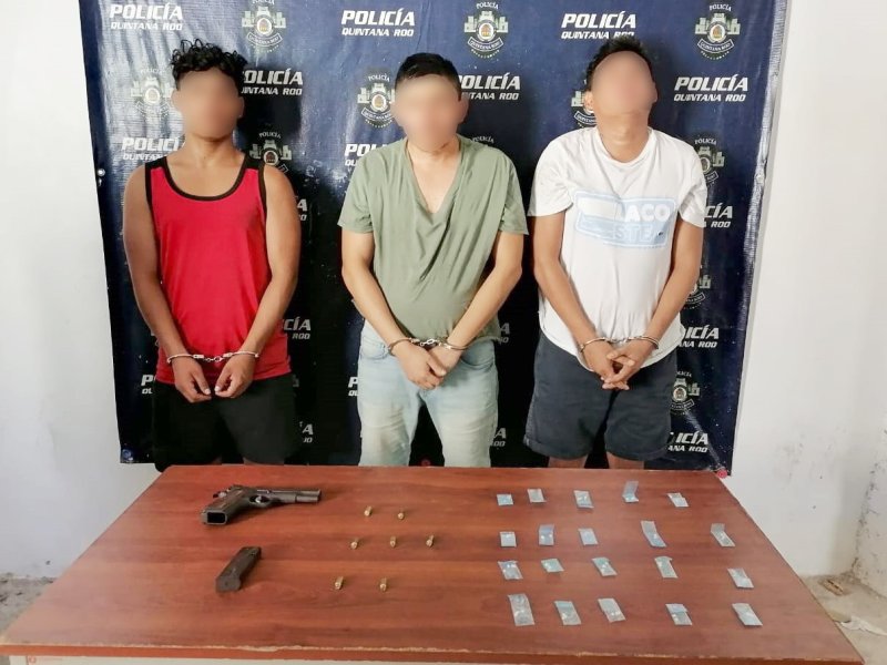 APREHENDE SMSPT A TRES MASCULINOS CON ARMA DE FUEGO Y POR DELITOS CONTRA LA SALUD