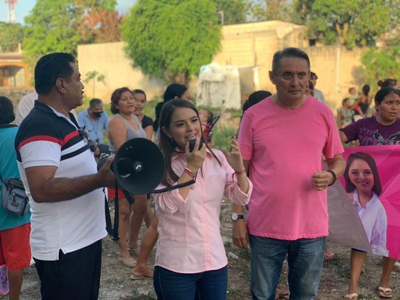 Arropan morenistas y verdes a Odalis Gómez