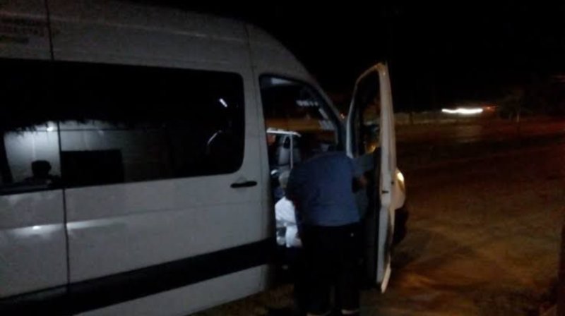 Asaltan a pasajeros de van del servicio público foráneo de la ruta Playa del Carmen-Cancún