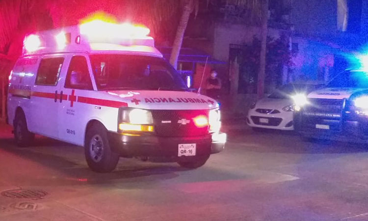 Ataque a balazos en Cancún deja un muerto y 2 personas lesionadas