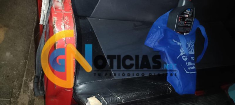 ATAQUE DIRECTO AL COMUNICADOR ERICK FRÍAS: INTENTAN QUEMAR SU MOTOTAXI EN VILLAS OTOCH PARAÍSO