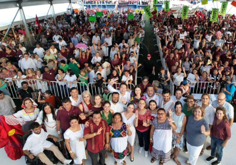 ATENEA, IRIS Y CHEPE: Ex priístas, perredistas y panistas arropan a Sheinbaum en Playa del Carmen