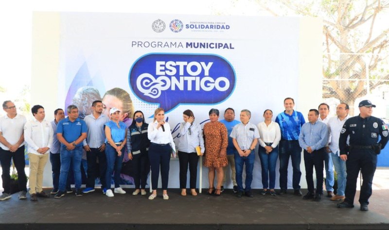 Atiende Lili Campos a habitantes de la Colosio