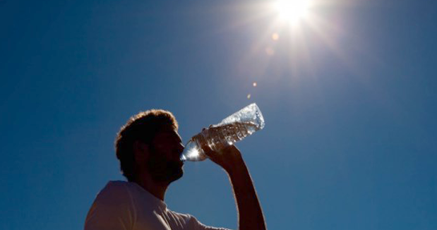 Aumenta el consumo de agua purificada por altas temperaturas