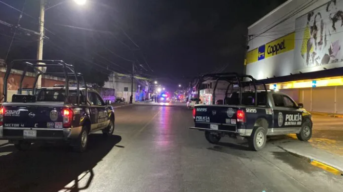 Balean  Patrulla en la zona centro de Cancún