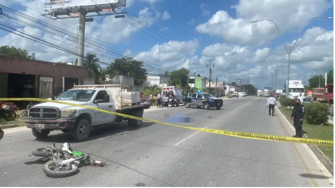Brutal accidente le arrebata la vida a un motociclista en Cancún