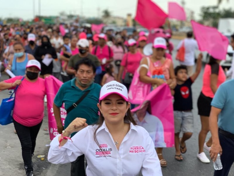 Caminata de la unidad muestra músculo político de Odalis Gómez