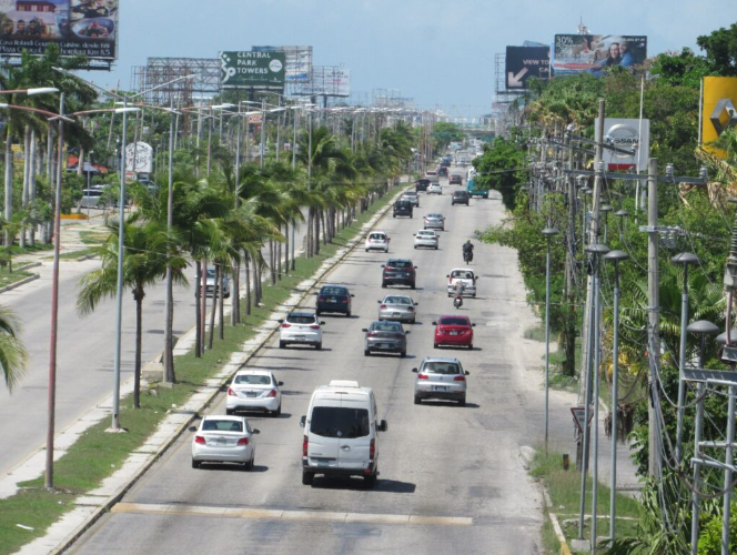 Cancunenses no quieren utilizar las vías alternas pese al trafico