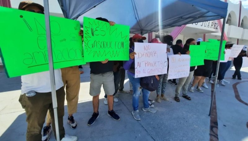 Cancunenses se manifiestan en contra del gasoducto