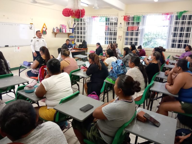 CAPACITA TRÁNSITO A PADRES DE FAMILIA EN EDUCACIÓN VIAL