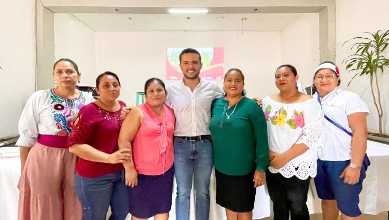 Certifica la SEDESO a mujeres que participan en huertos comunitarios