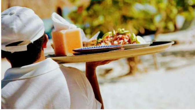 Clubes vacacionales rechazan emplear a centroamericanos y apuestan por mano de obra local