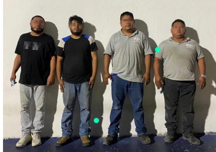 Con grúas pretendían robarse una camper en Cancún