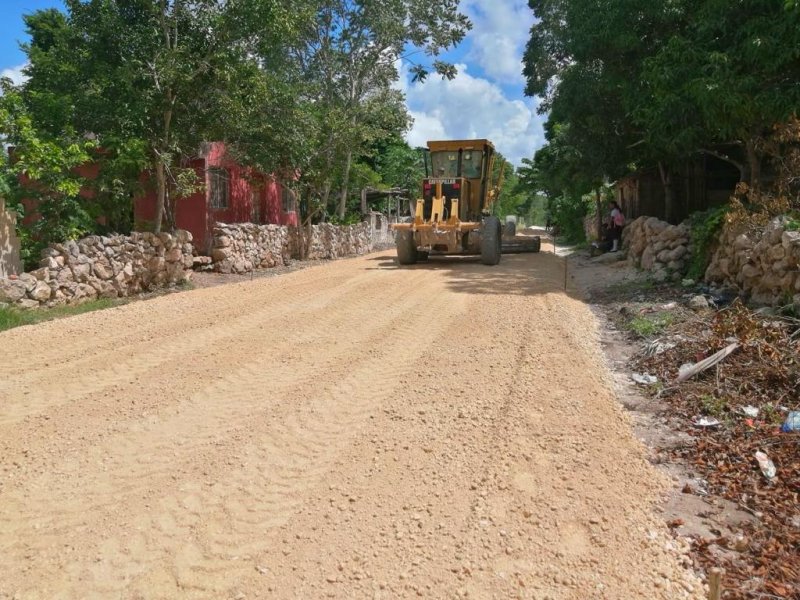 Con la construcción de vialidades en Tihosuco impulsamos la prosperidad en la zona Maya: SEOP