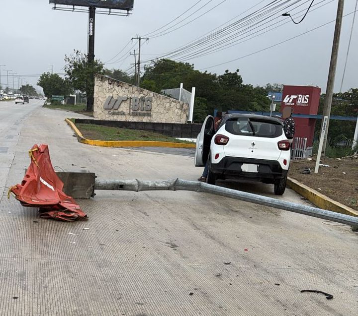 Conductor derrapa sobre la Luis Donaldo Colosio