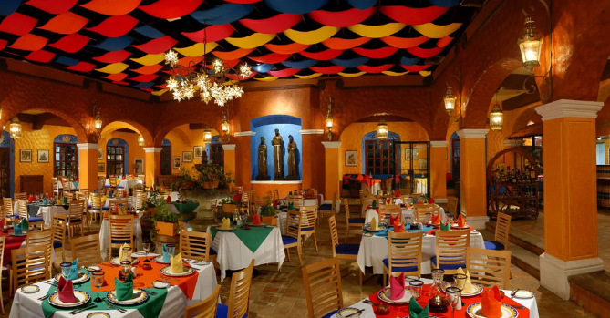 Continua la falta de empleados en el sector restaurantero de Quintana Roo
