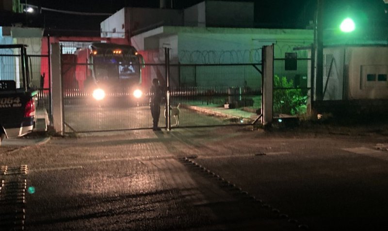 CUERDA DE REOS DE CHETUMAL A CANCÚN: Trasladan a 35 reclusos de alta peligrosidad para ‘despresurizar’ cárceles en QR