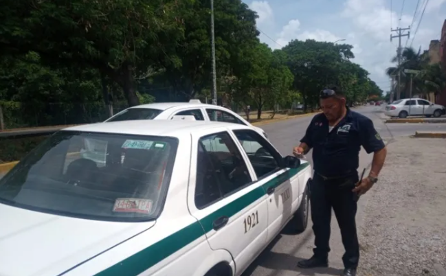 ¡Cuidado Cancún!, Roban taxi en Villas del Mar; si ves el 5282 ¡no te subas!
