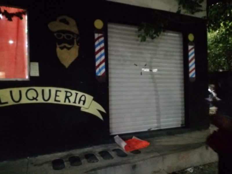 Dejan mensaje amenazador a barbero de Cancún