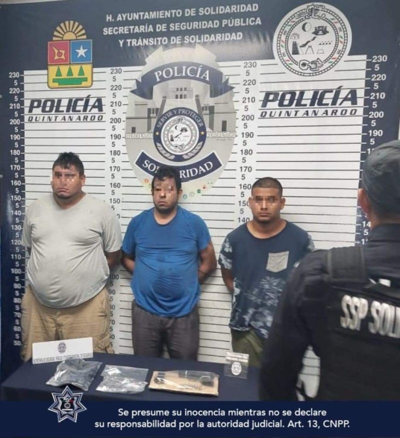 Detienen a tres sujetos con un arma de fuego
