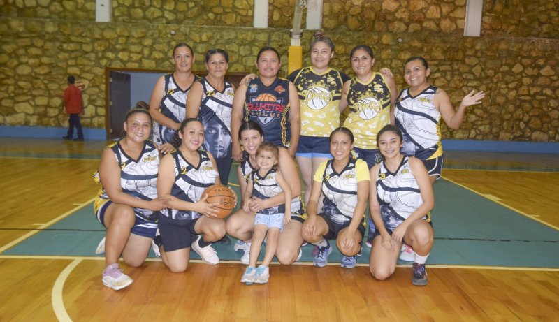  “Divas” de Chetumal campeonas en la Liga Femenil de Baloncesto de la Rivera del río Hondo.