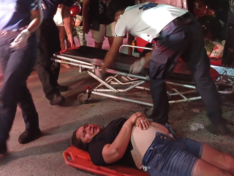 Dos personas graves y dos detenidos fue el saldo de un aparatoso accidente