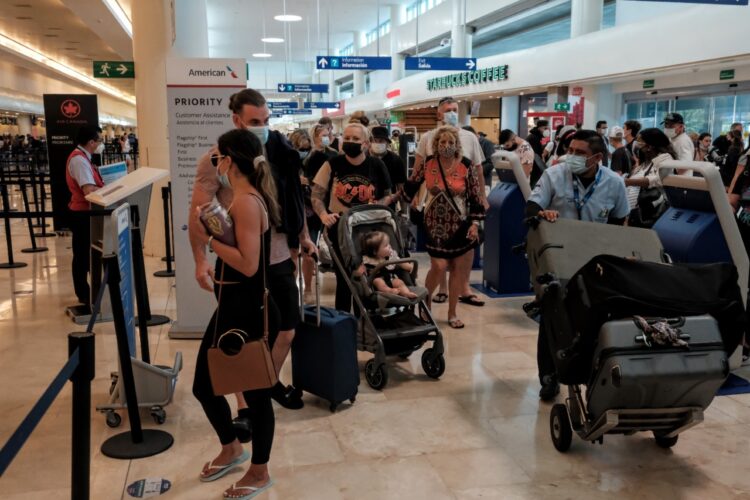 El aeropuerto de Cancún, con 501 operaciones, más de la mitad son llegadas