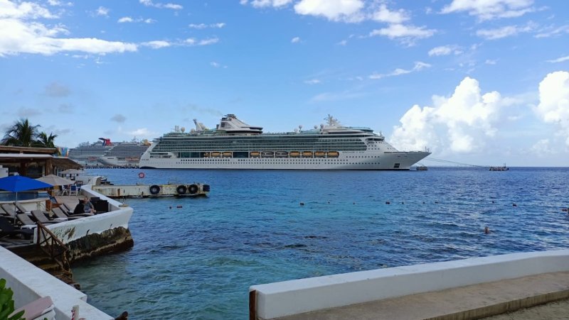 El año 2021 cerró con la llegada de 650 mil 117 pasajeros de cruceros hasta el puerto de Cozumel
