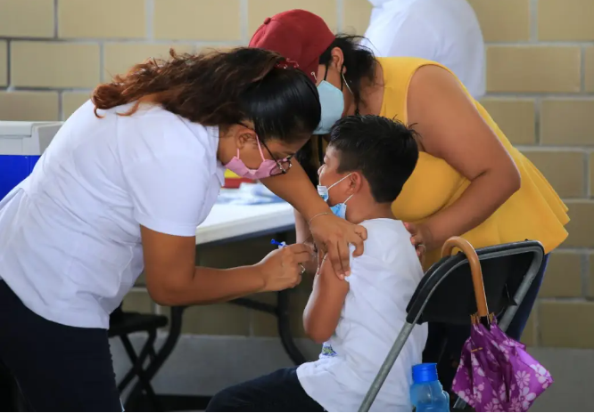 El Ayuntamiento de Solidaridad gestiona más vacunas para la niñez