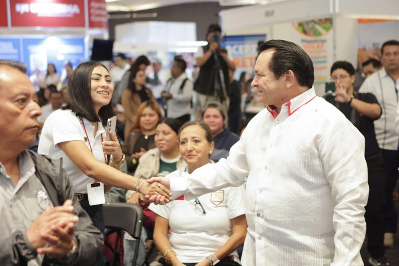 El Gobierno del Renacimiento Maya impulsa la profesionalización y especialización de las y los jóvenes