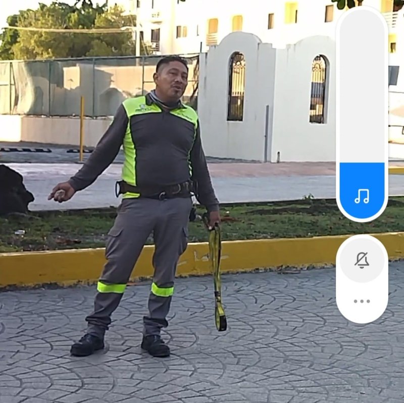Energúmenos trabajadores de TotalPlay agreden a periodista