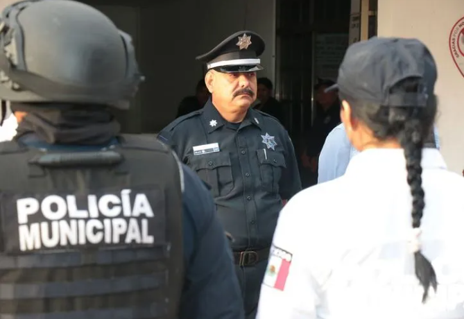 ENROQUES EN LA FGE || Cambian a director de la Policía de Investigación en Quintana Roo