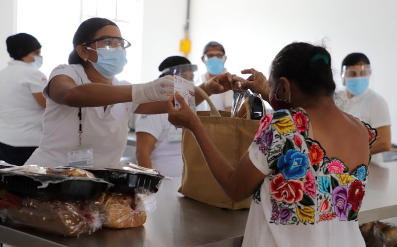 ENTREGA COMEDOR COMUNITARIO DEL DIF MÁS DE 190 MIL RACIONES DE ALIMENTOS