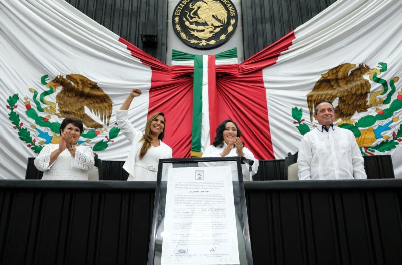 ENTREGA XVI LEGISLATURA BANDO SOLEMNE COMO GOBERNADORA ELECTA A MARA LEZAMA