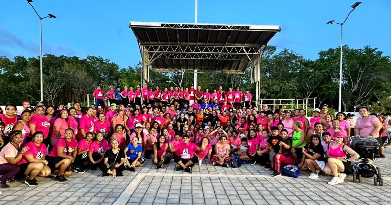 Espectacular mega clase de baile y entrenamiento funcional por Día de la Madre