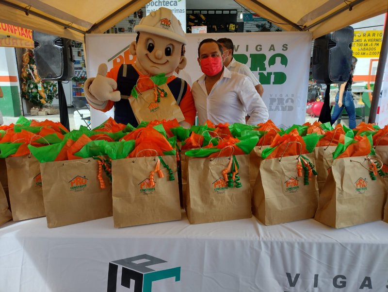 Esta mañana se llevó a cabo la Expo Feria Pro Construye con causa
