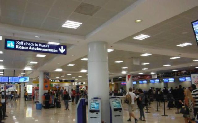 Euforia en Cancún: aterrizan los mismos vuelos que antes del virus
