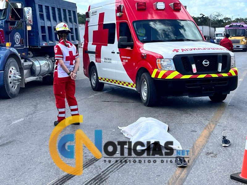 Fatal Accidente en la Carretera Mérida-Cancún: Motociclista Pierde la Vida Tras Ser Atropellado por un Tráiler