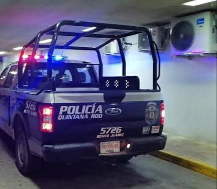Frustan intento de ejecución contra un policía municipal de Cancún por sicarios que circulaban en una moto