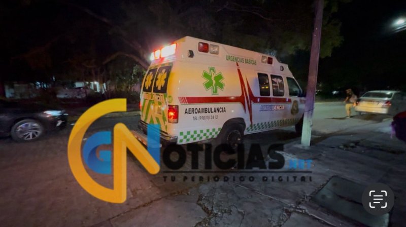 Fuerte accidente en la avenida Chac Mool deja una camioneta sobre el camellón; presunto responsable conducía en estado de ebriedad