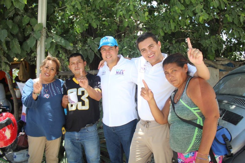 GESTIONARÁ JULIÁN RICALDE APOYOS ECONÓMICOS PARA PESCADORES DE QUINTANA ROO