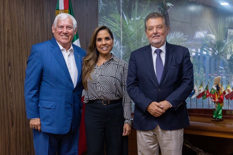 Gobierno de Quintana Roo y SADER coordinan esfuerzos para modernizar la tecnología en la agroindustria en el cultivo de caña en Quintana Roo