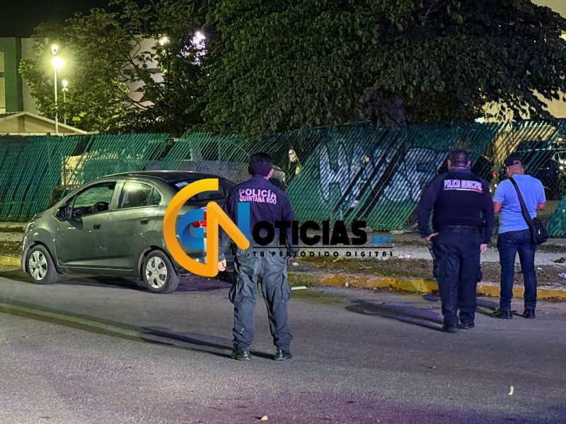 Hallan auto baleado frente al Hospital General de Cancún; podría estar ligado a ataque en la Región 247