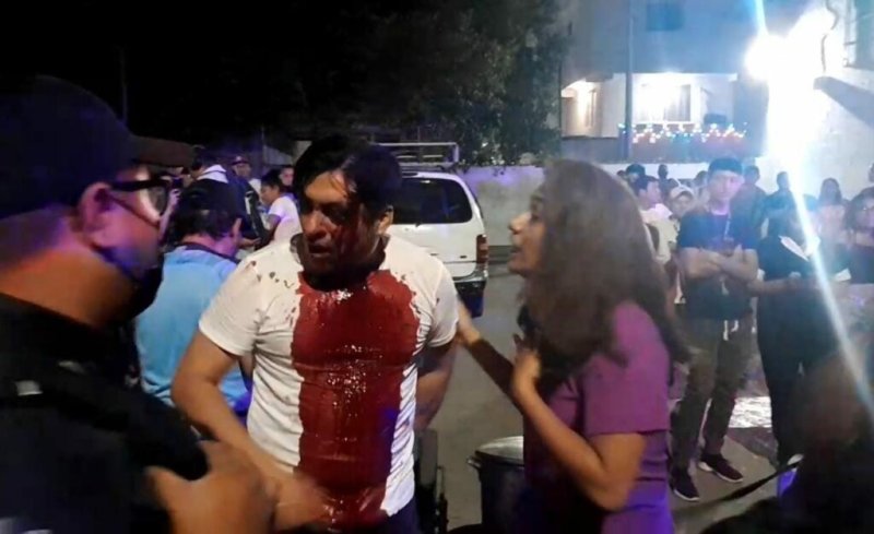 Hombre fue brutalmente atacado por taxistas en la ciudad de Cancún