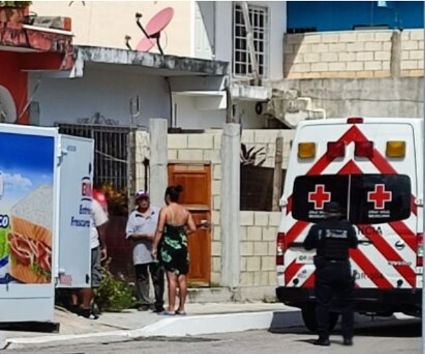 Hospitalizan a mujer por ingerir veneno