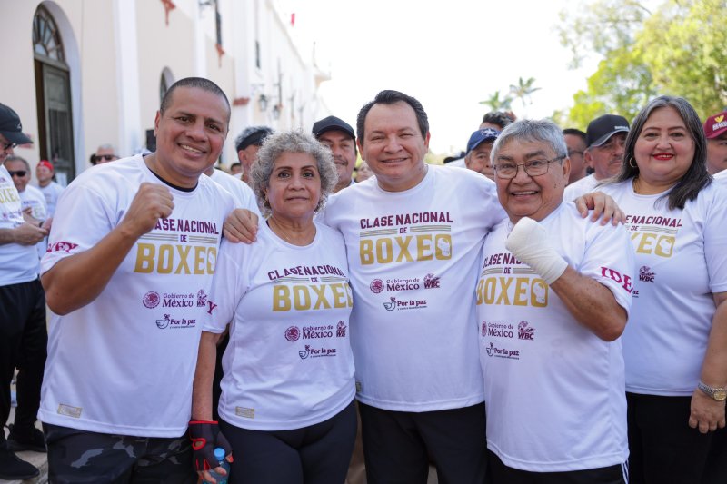 Imparten clase de box masiva a más de 2 mil yucatecos