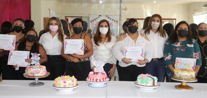 IMPULSA DIF BENITO JUÁREZ AUTOEMPLEO CON CURSOS DE REPOSTERÍA