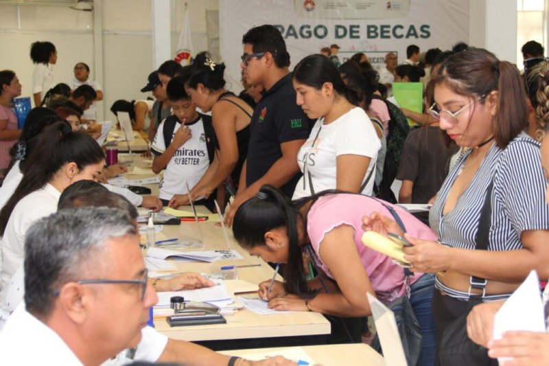 IMPULSAMOS LA EDUCACIÓN PARA NUESTRAS NIÑAS, NIÑOS Y JÓVENES: ANA PATY PERALTA